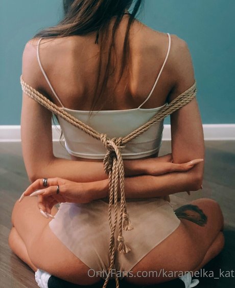 Nacktes geleaktes OnlyFans-Foto von Karamelkakat