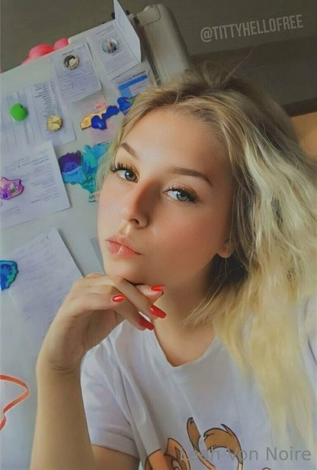 Nacktes geleaktes OnlyFans-Foto von Leahvonnoirefree