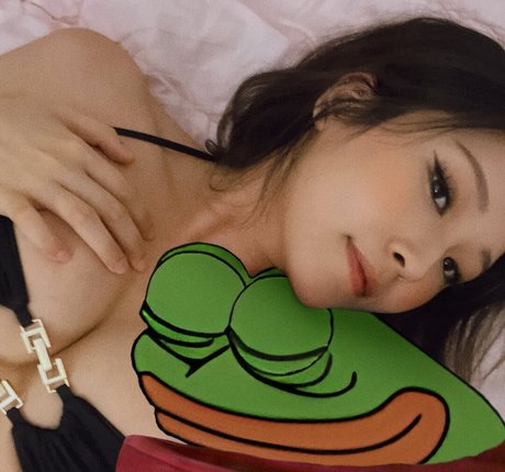 Nacktes geleaktes OnlyFans-Foto von Eunzel Asmr