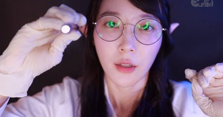 Nacktes geleaktes OnlyFans-Foto von Eunzel Asmr