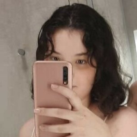 Nacktes geleaktes OnlyFans-Foto von Bellaplays