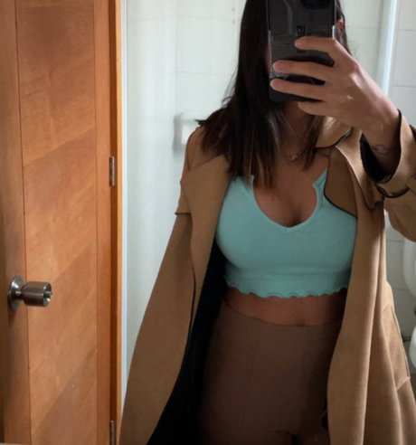 Nacktes geleaktes OnlyFans-Foto von Sara Miller