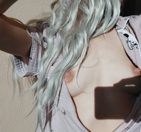 Nacktes geleaktes OnlyFans-Foto von Claire