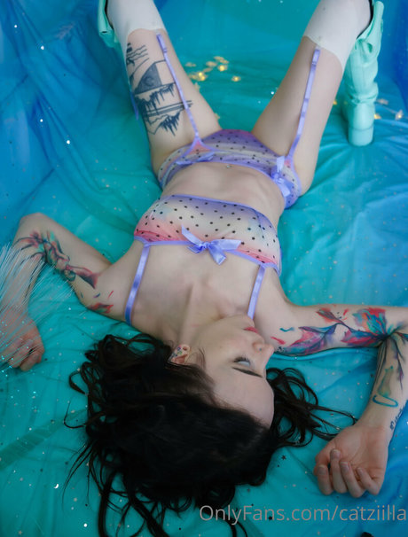 Nacktes geleaktes OnlyFans-Foto von Catzilla