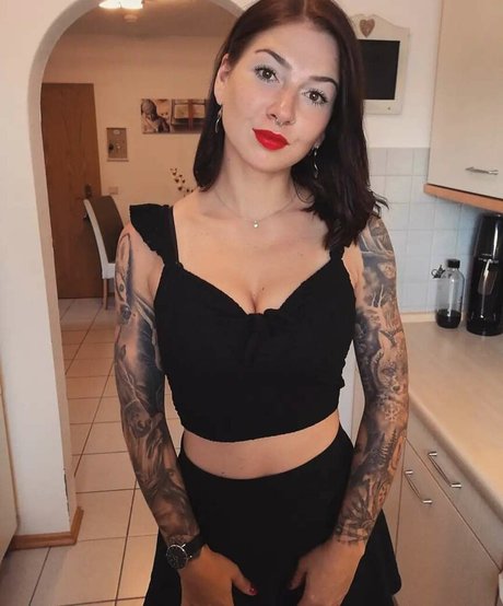 Nacktes geleaktes OnlyFans-Foto von Lechl Sisters