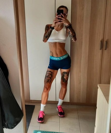 Nacktes geleaktes OnlyFans-Foto von Lechl Sisters