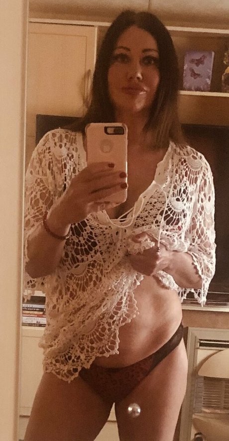 Nacktes geleaktes OnlyFans-Foto von Mslisaappleton