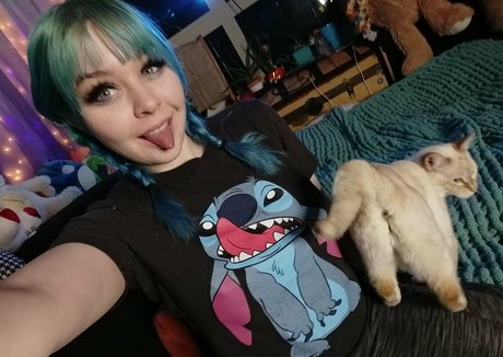 Nacktes geleaktes OnlyFans-Foto von Babebellefree