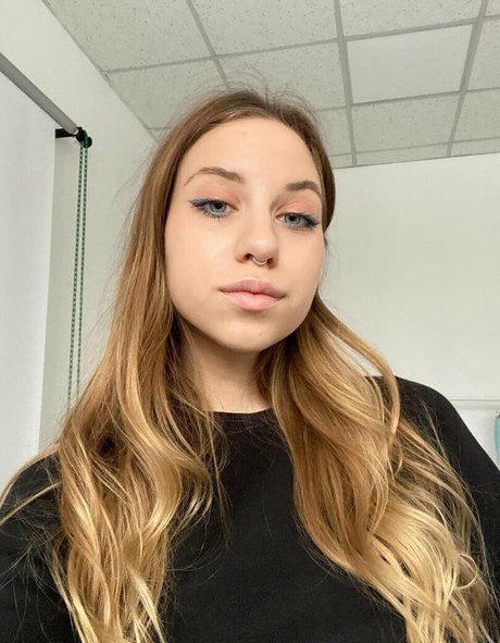 Nacktes geleaktes OnlyFans-Foto von Lhunnybunnyl