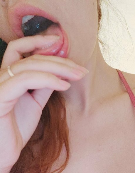 Nacktes geleaktes OnlyFans-Foto von Afroditesg