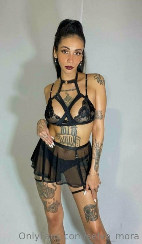 Nacktes geleaktes OnlyFans-Foto von Selvamora