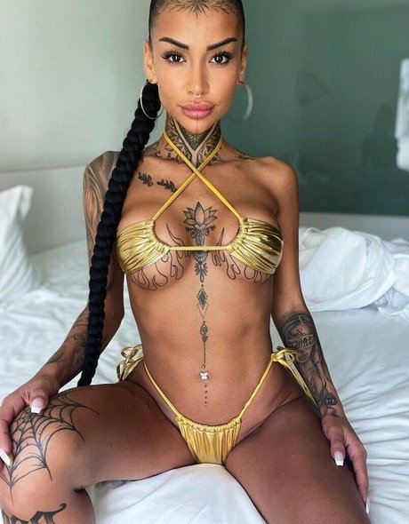 Nacktes geleaktes OnlyFans-Foto von Iinkiira