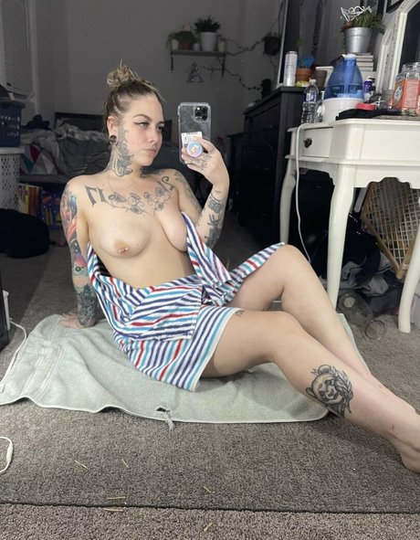 Nacktes geleaktes OnlyFans-Foto von Aliciaastarchild