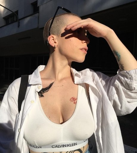 Nacktes geleaktes OnlyFans-Foto von Uniquesait