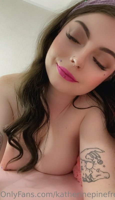 Nacktes geleaktes OnlyFans-Foto von Katherinepinefree