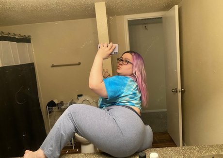 Nacktes geleaktes OnlyFans-Foto von Shadydoll2