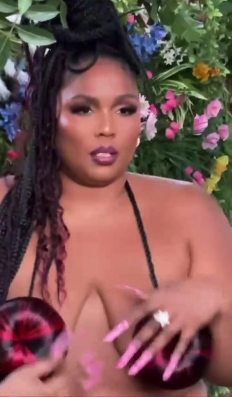 Nacktes geleaktes OnlyFans-Foto von Lizzo
