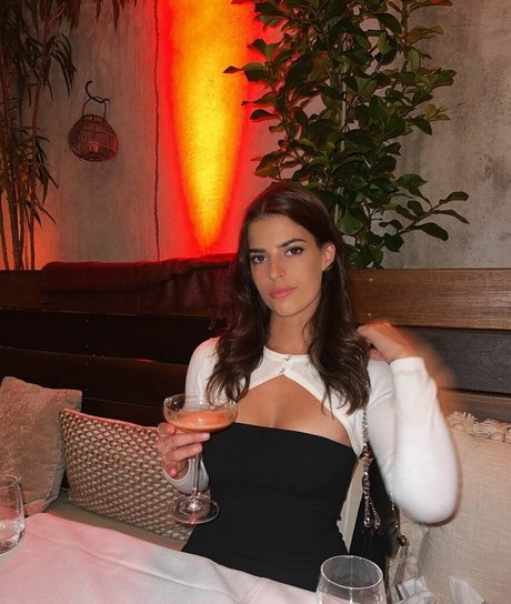 Nacktes geleaktes OnlyFans-Foto von Develique