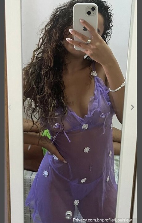 Nacktes geleaktes OnlyFans-Foto von Louisiew