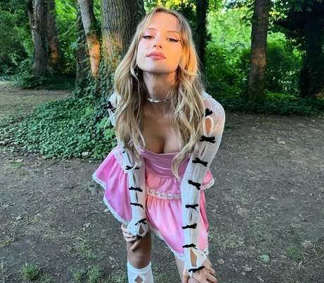 Nacktes geleaktes OnlyFans-Foto von Angele Van Laeken