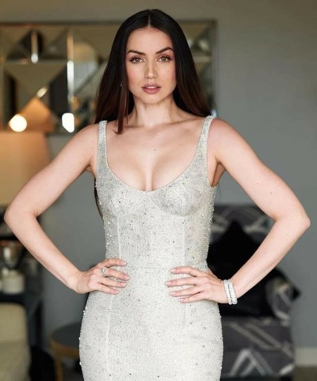 Nacktes geleaktes OnlyFans-Foto von Ana De Armas