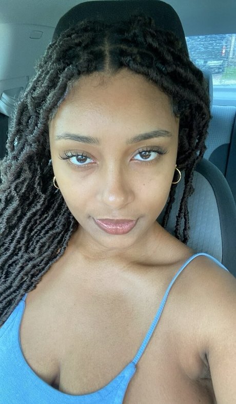 Nacktes geleaktes OnlyFans-Foto von Planterriah
