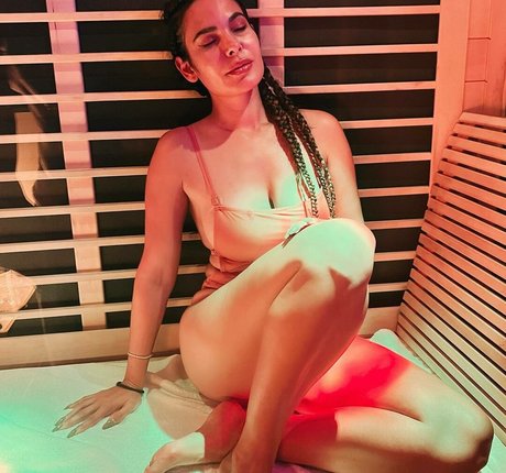 Nacktes geleaktes OnlyFans-Foto von Nadine Velazquez