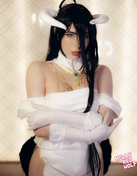 MollyRedWolf
