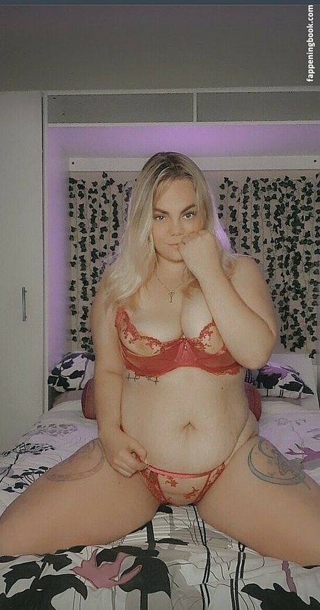 Nacktes geleaktes OnlyFans-Foto von Emillie