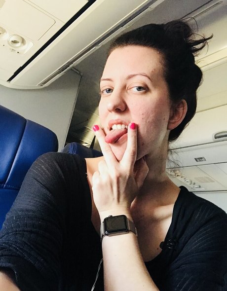 Nacktes geleaktes OnlyFans-Foto von Cherrytorn