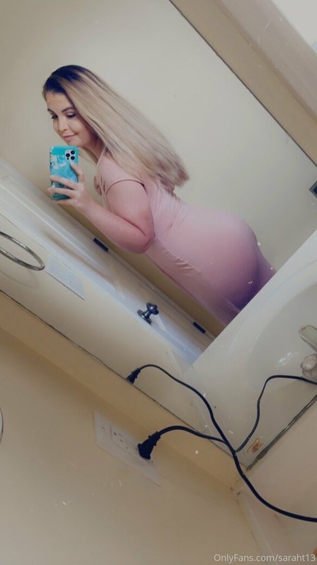 Nacktes geleaktes OnlyFans-Foto von Xxsarahtease