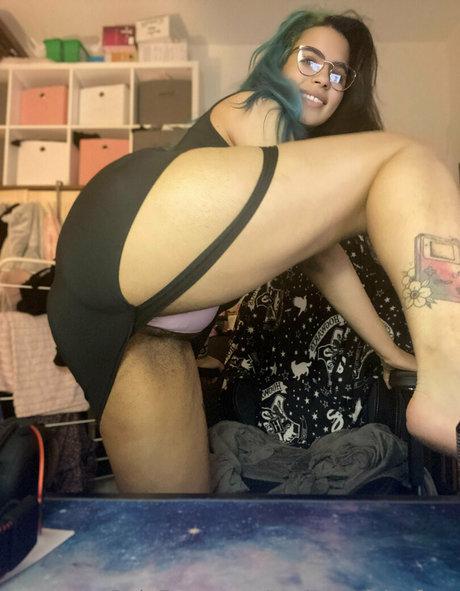 Nacktes geleaktes OnlyFans-Foto von Taylorhenriesfree