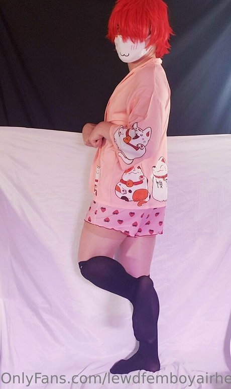 Nacktes geleaktes OnlyFans-Foto von Lewdfemboyairhead