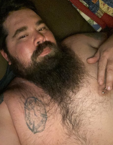 Nacktes geleaktes OnlyFans-Foto von Oilfielddadbod