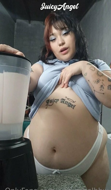 Nacktes geleaktes OnlyFans-Foto von Juicyangelbbw