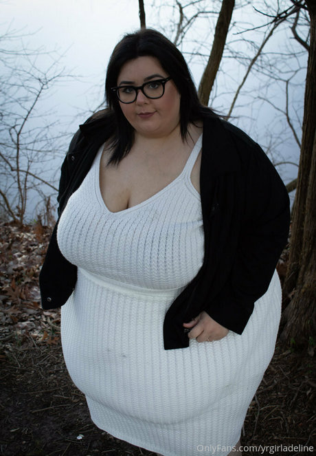 Nacktes geleaktes OnlyFans-Foto von Gothgfadeline