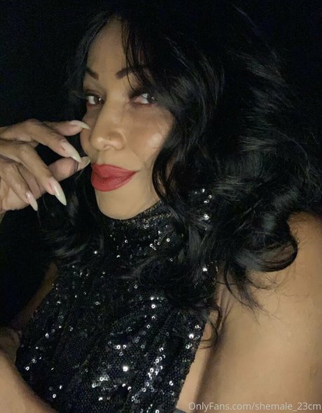 Shemale_23cm