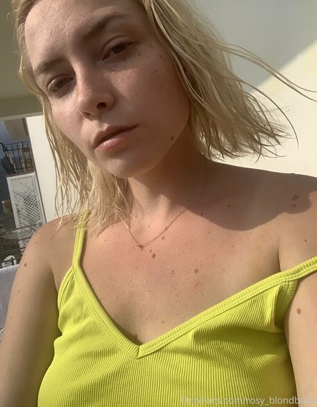 Rosy_blondbabe