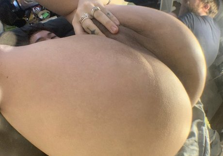 Nacktes geleaktes OnlyFans-Foto von Lewdkittyyyy