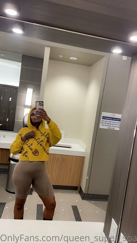 Nacktes geleaktes OnlyFans-Foto von Queensupersoaker