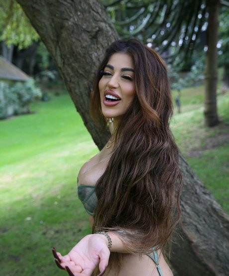 Nacktes geleaktes OnlyFans-Foto von Priya Yasmin X