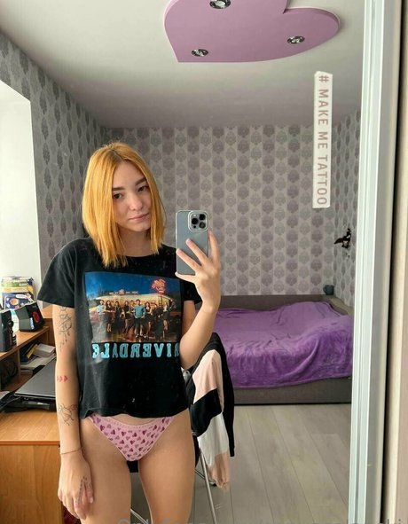 Nacktes geleaktes OnlyFans-Foto von Sonyasolanski