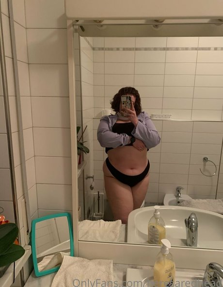 Nacktes geleaktes OnlyFans-Foto von Heresaredhead