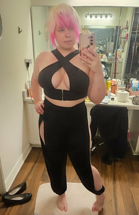 Nacktes geleaktes OnlyFans-Foto von Piggynukka
