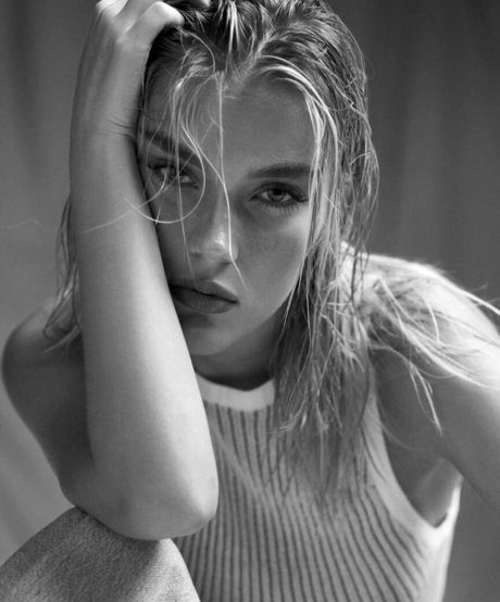 Nacktes geleaktes OnlyFans-Foto von Mimi Slinger