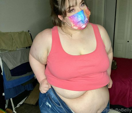 Nacktes geleaktes OnlyFans-Foto von Shellybobelly