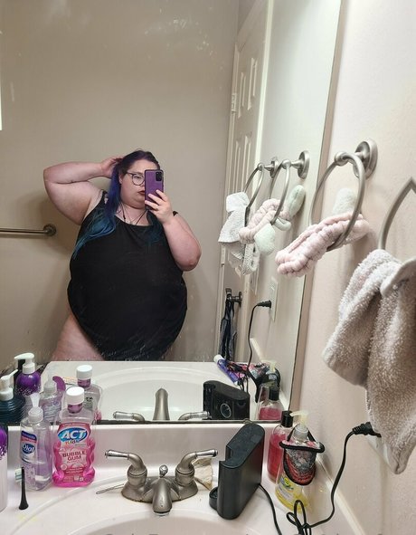 Nacktes geleaktes OnlyFans-Foto von Curv3s4daysfree