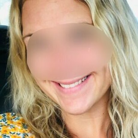 Nacktes geleaktes OnlyFans-Foto von Milkyhon3y