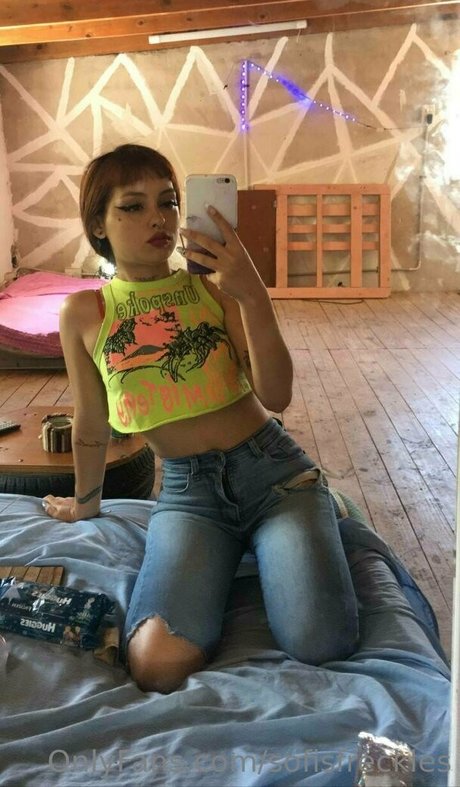 Nacktes geleaktes OnlyFans-Foto von Sofisfreckles
