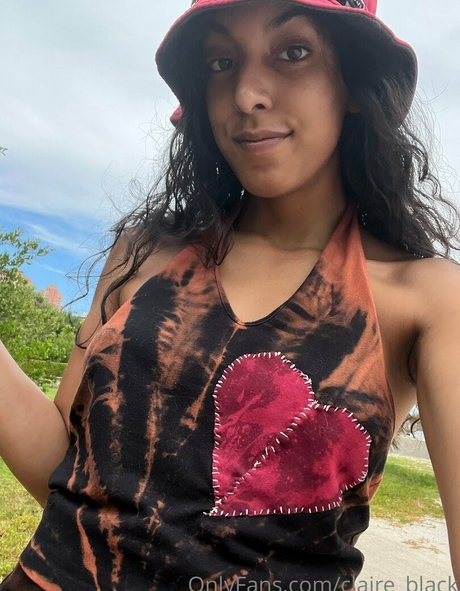 Claire_black